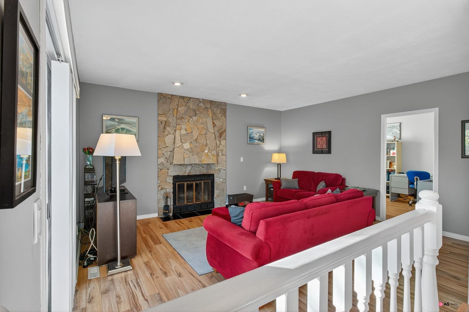 Listing Image 15