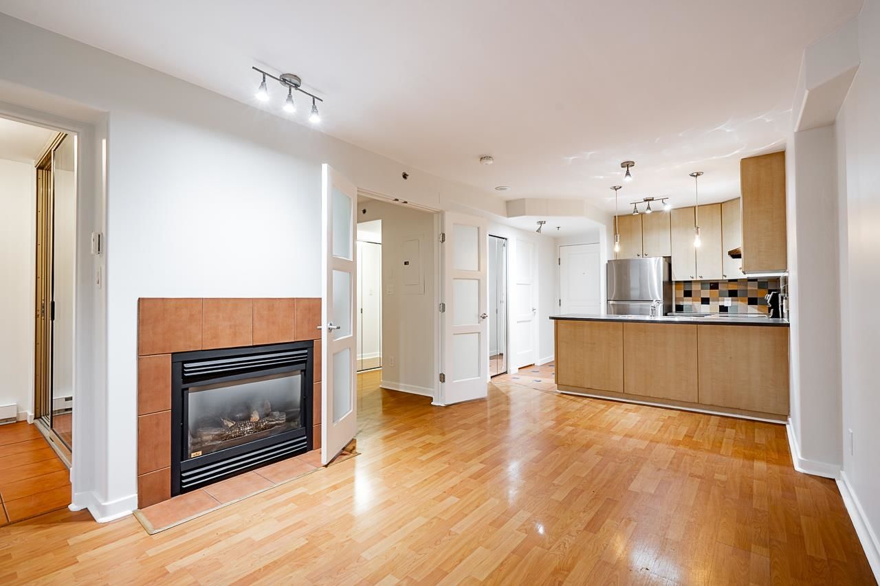 Listing Image 14