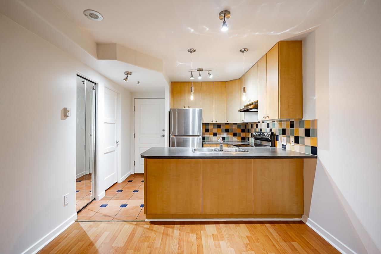 Listing Image 15