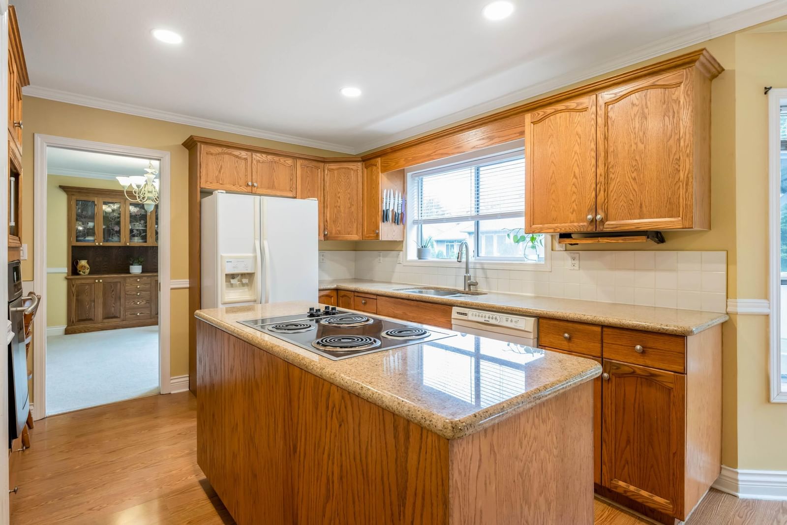 Listing Image 13
