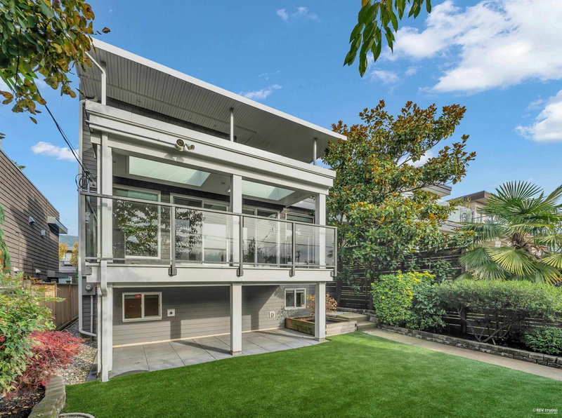 1251 Clyde Avenue, West Vancouver, V7T 1E6 | Image 2