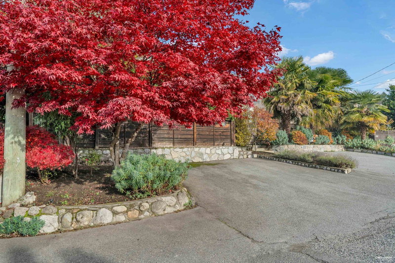 1251 Clyde Avenue, West Vancouver, V7T 1E6 | Image 3