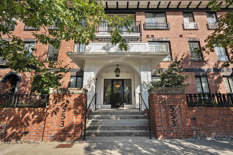 301 - 553 Foster Avenue, Coquitlam, V3J 0B5 | Image 2