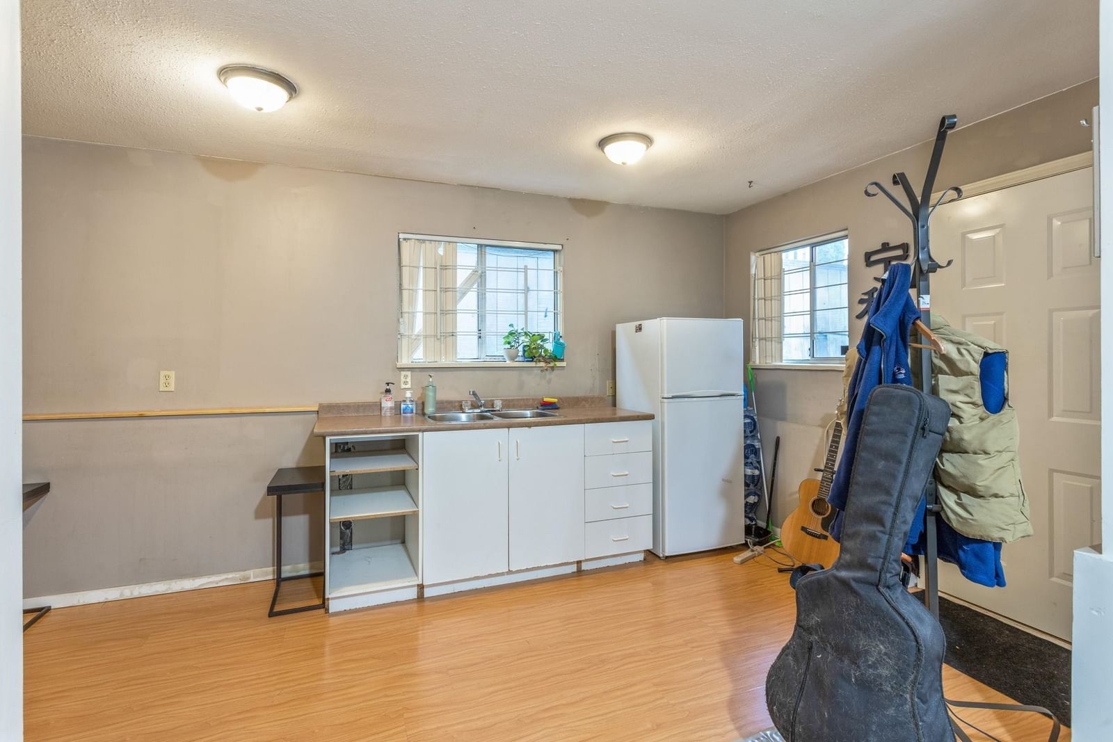 Listing Image 17