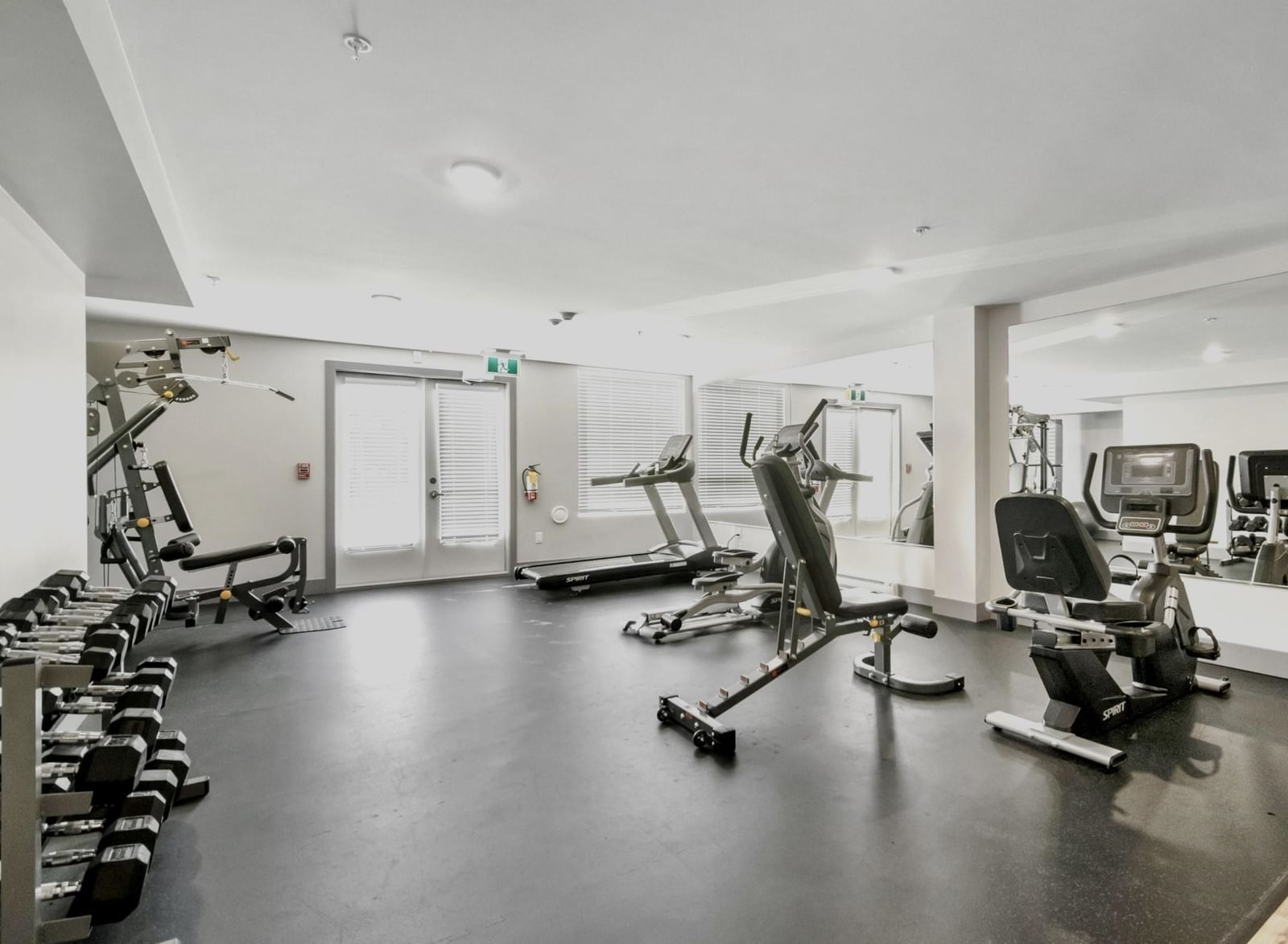 Listing Image 10