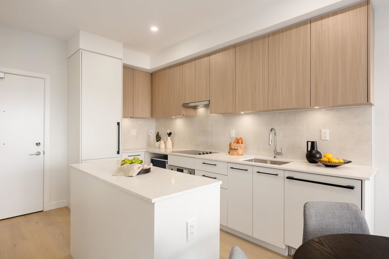 301 - 5398 207 Street, Surrey, V3A 2G1 | Image 2