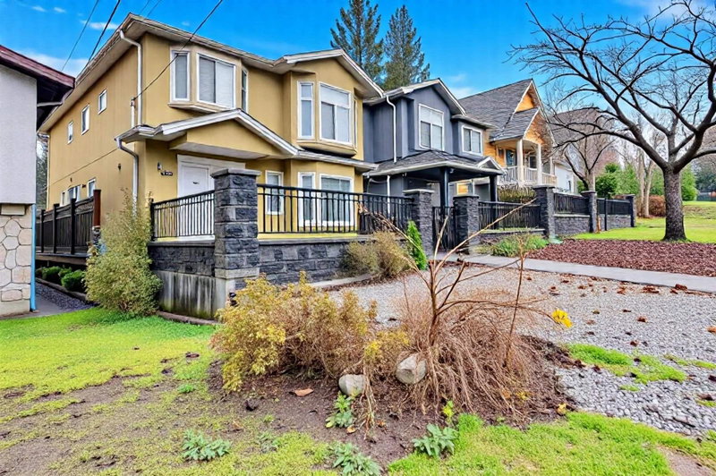 7332 1st Street, Burnaby, V3N 3S8 | Image 2