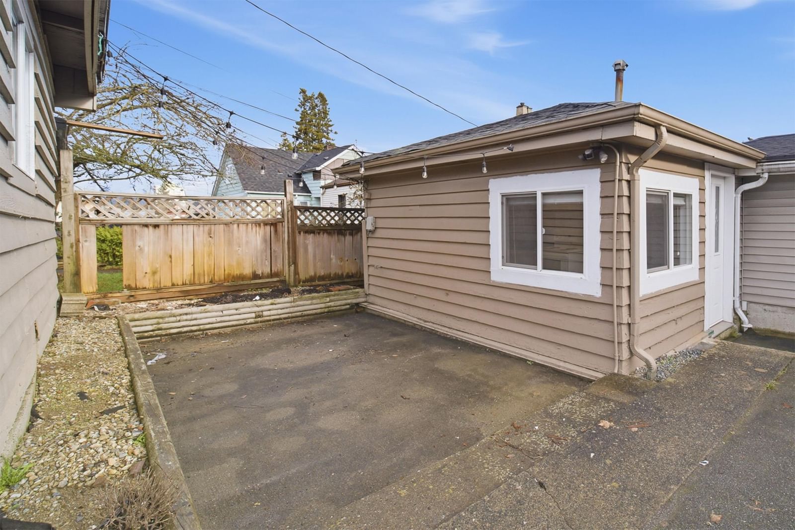 Listing Image 25