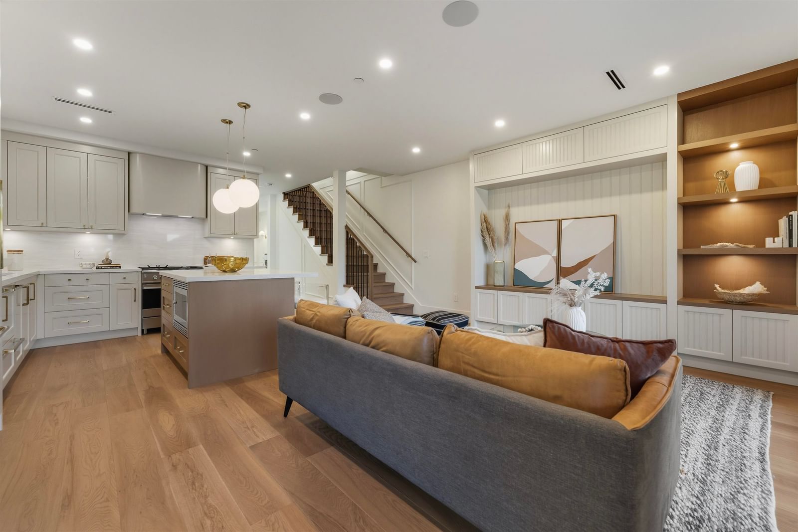 Listing Image 15