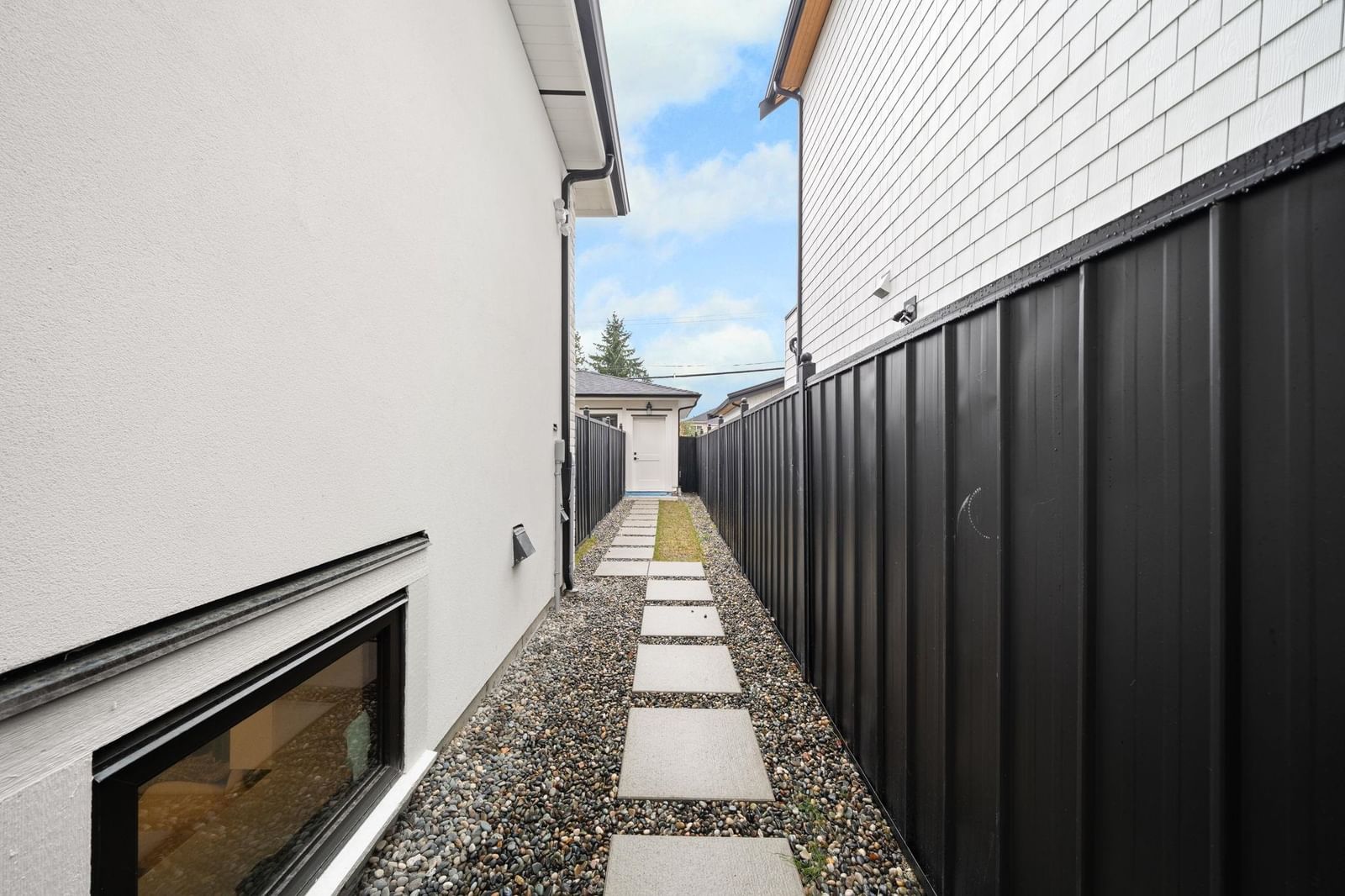 Listing Image 29