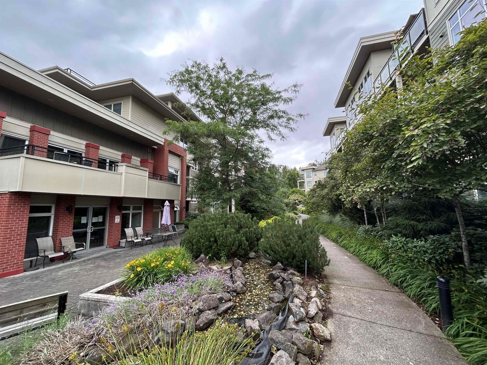 Listing Image 18