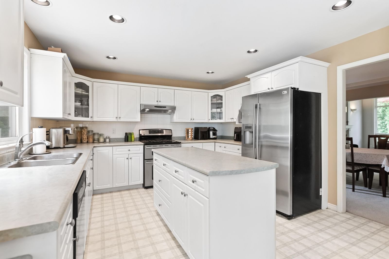 Listing Image 14