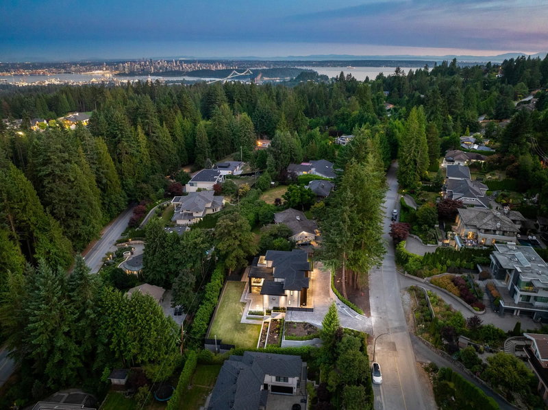 620 Kenwood Road, West Vancouver, V7S 1S8 | Image 2