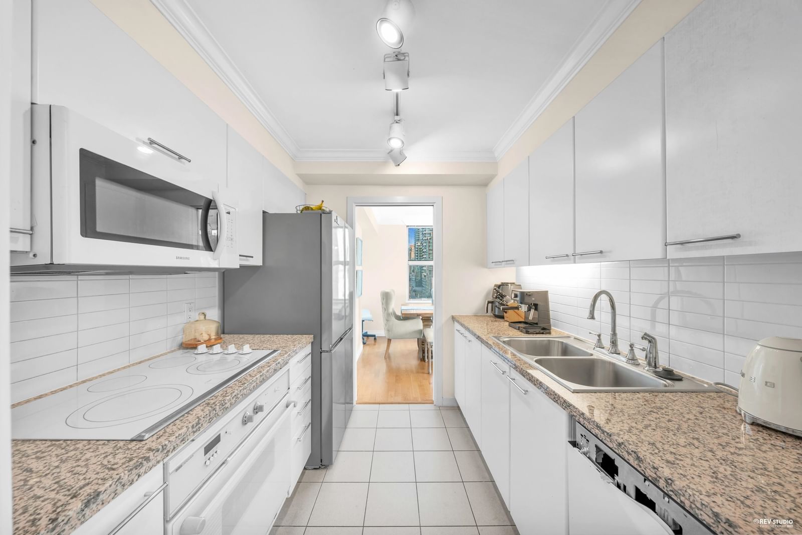 Listing Image 9