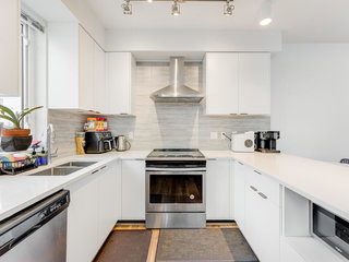 212 - 5355 Lane Street