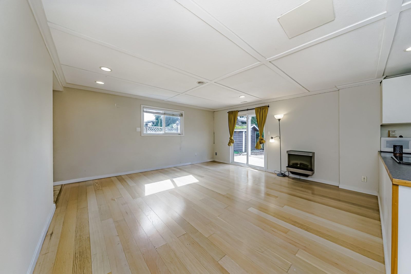 Listing Image 17