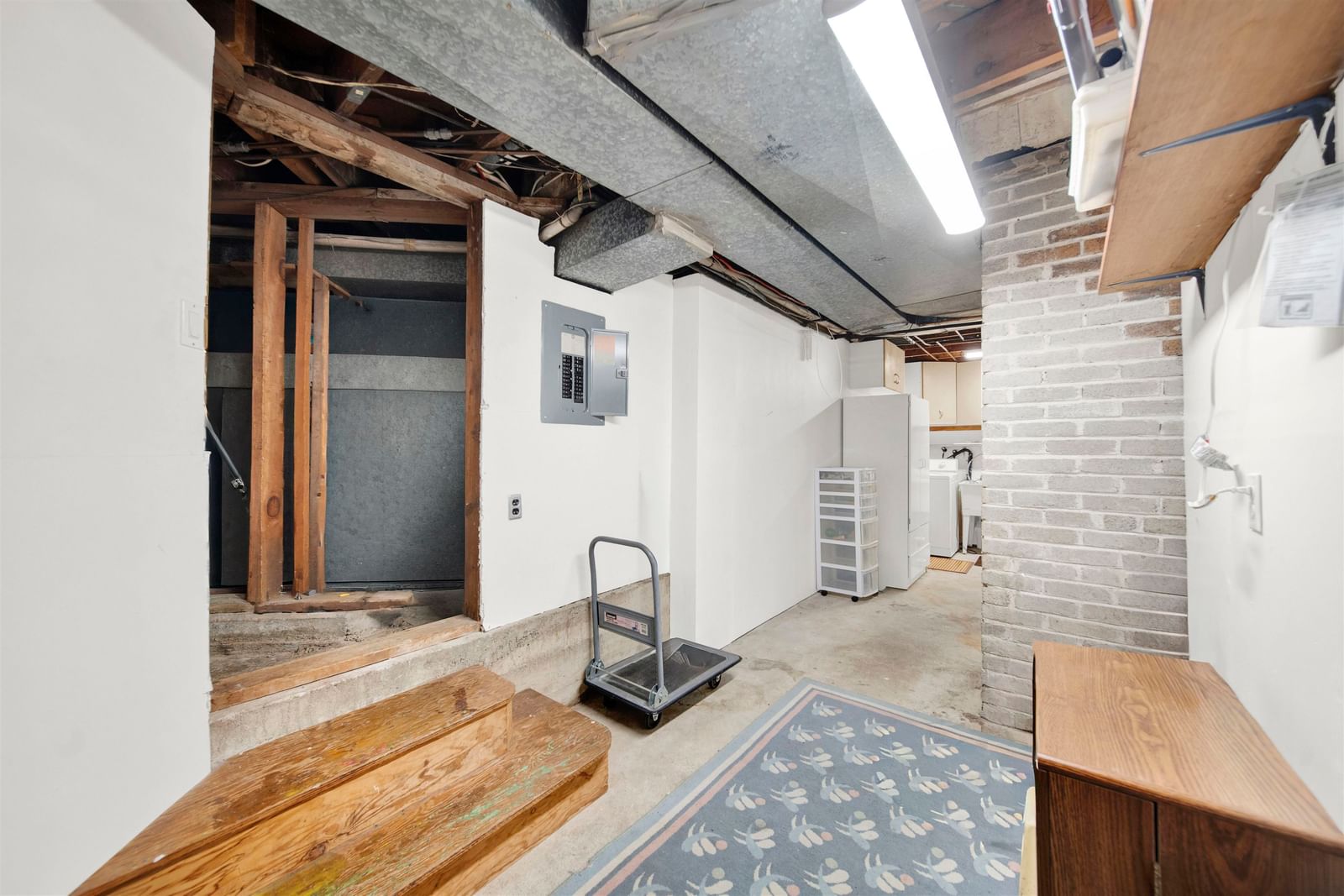 Listing Image 23