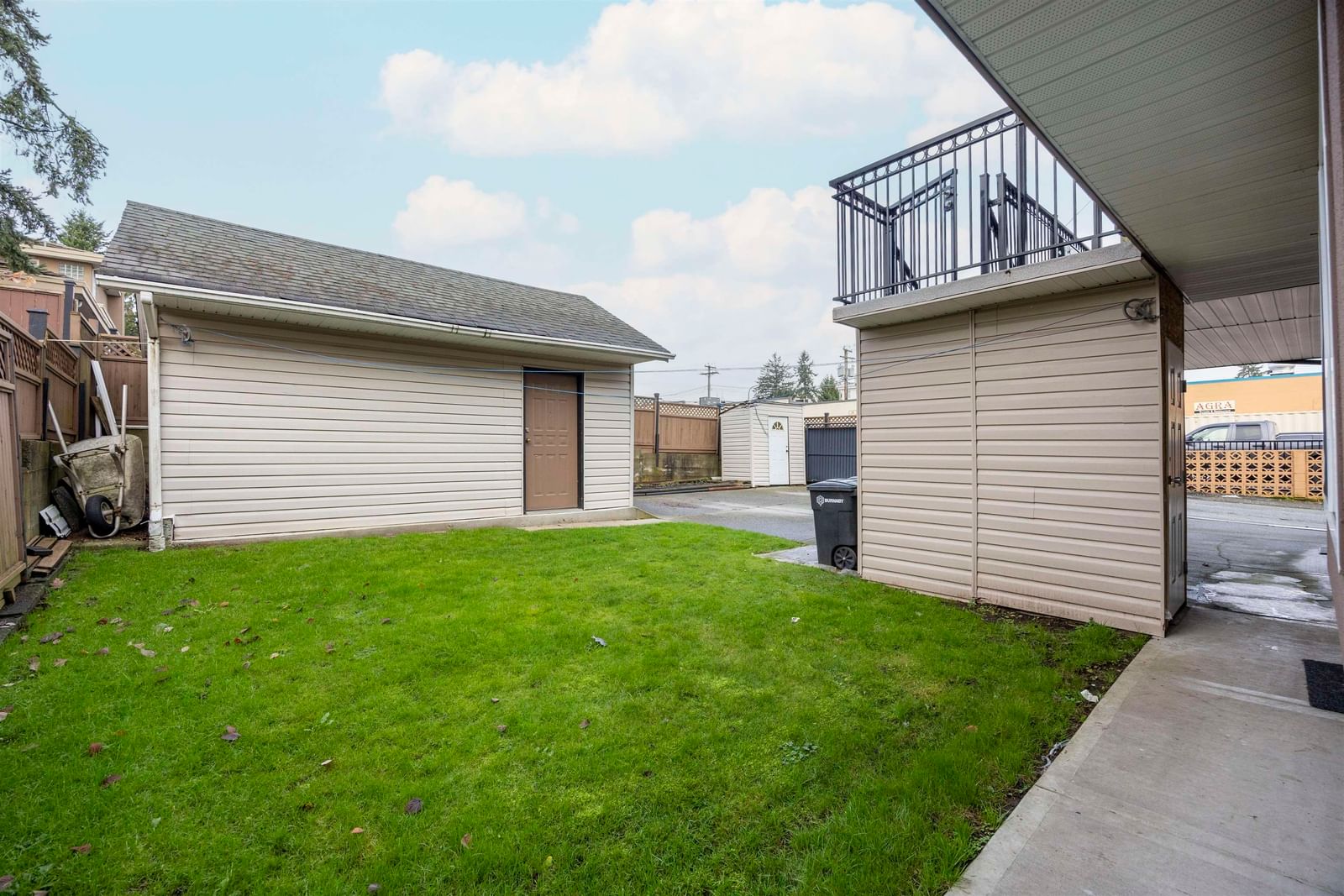 Listing Image 32