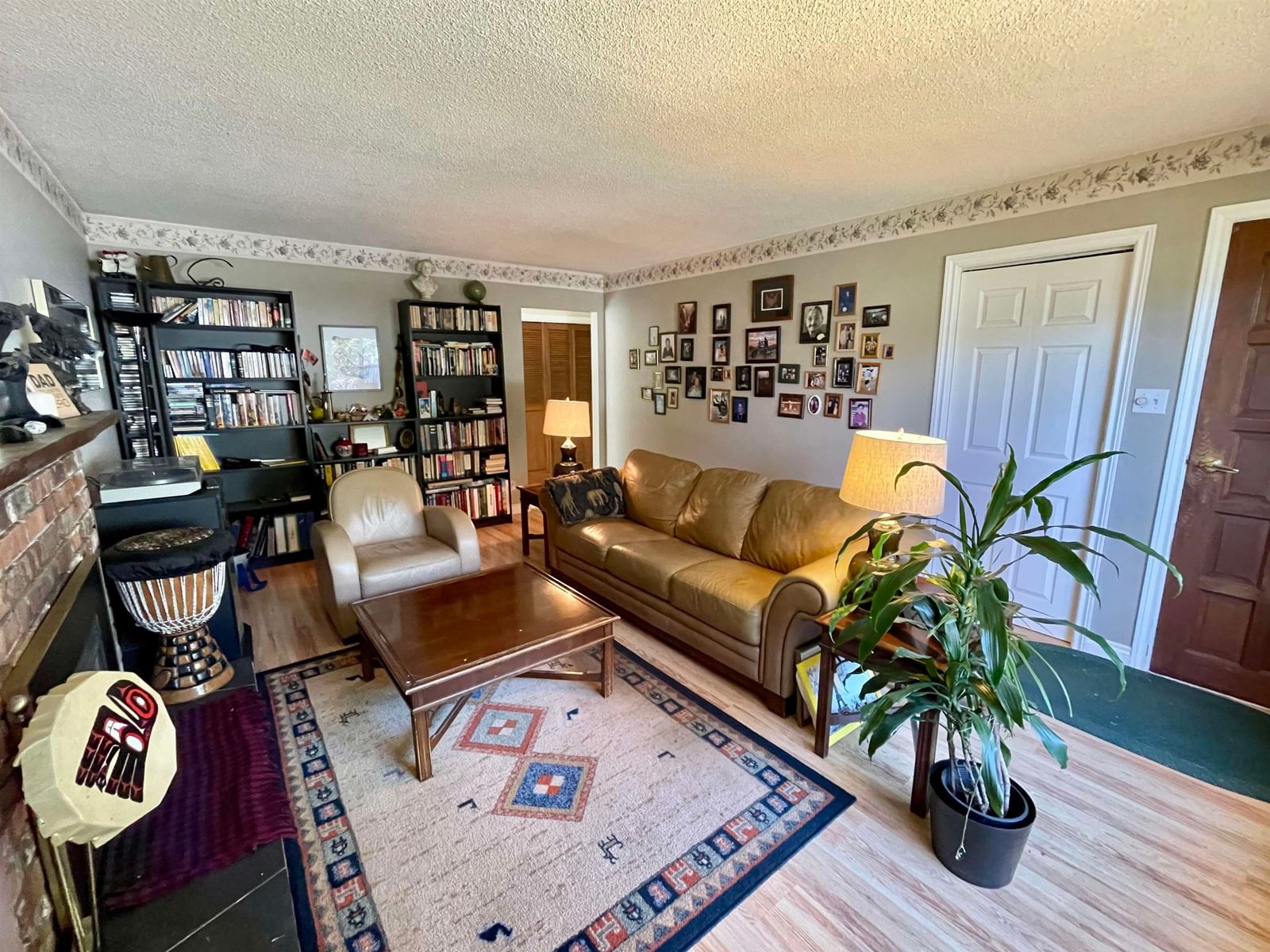 Listing Image 14