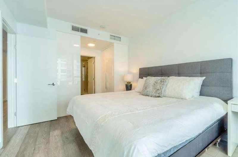 809 - 1441 Johnston Road, White Rock, V4B 3Z4 | Image 3