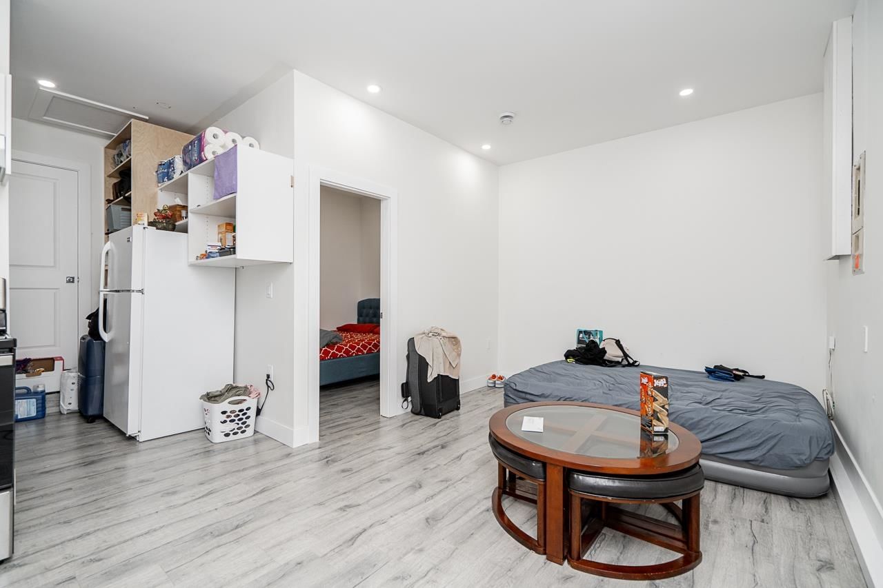 Listing Image 20