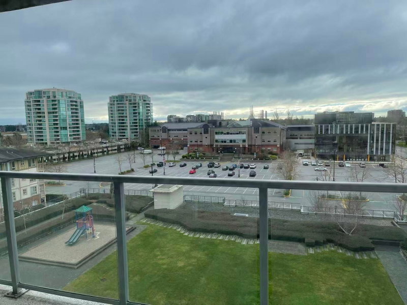 908 - 5068 Kwantlen Street