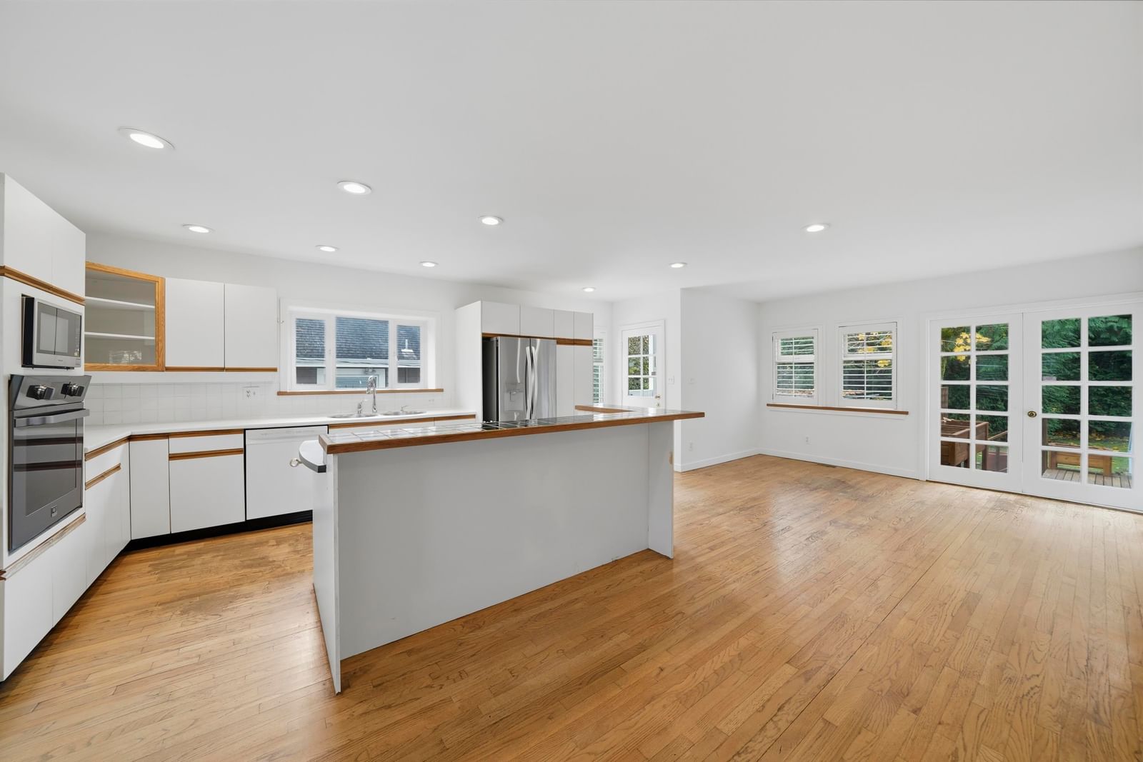 Listing Image 15