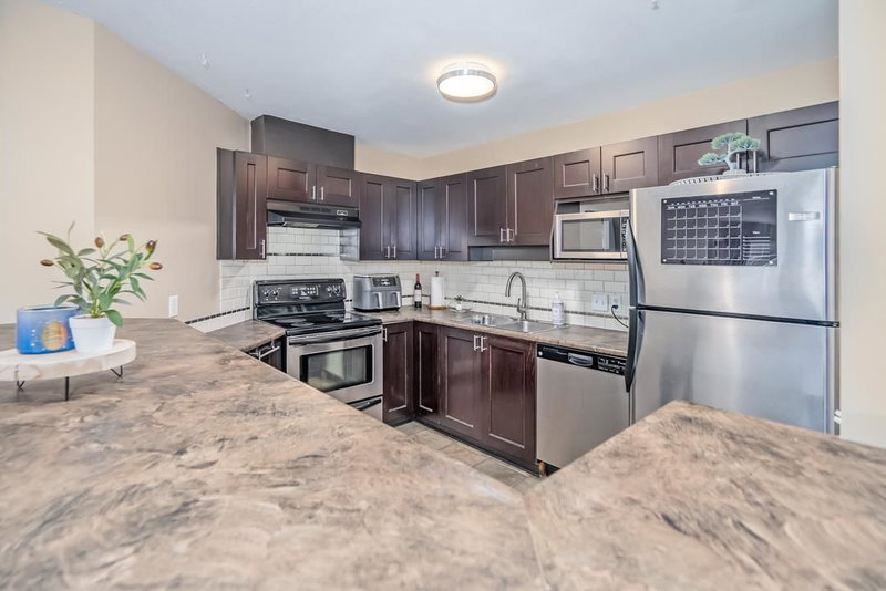 401 - 33738 King Road, Abbotsford, V2S 8J5 | Image 3