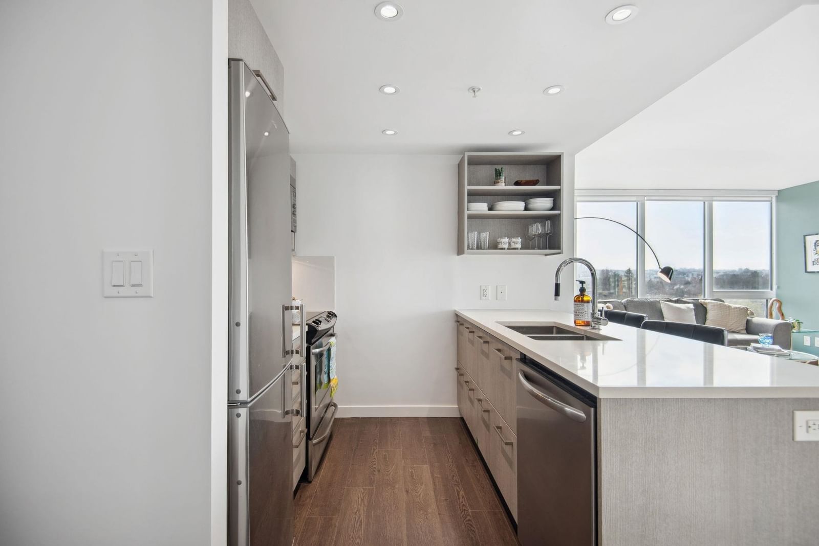 Listing Image 13