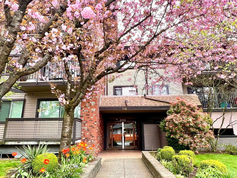 202 - 535 Blue Mountain Street, Coquitlam, V3J 4R2 | Image 2