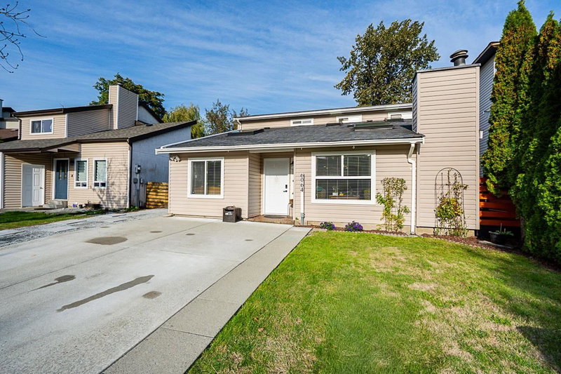 6064 Brooks Crescent, Surrey, V3S 7L1 | Image 2