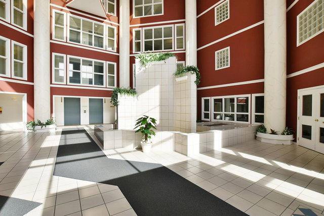 408 - 2626 Countess Street