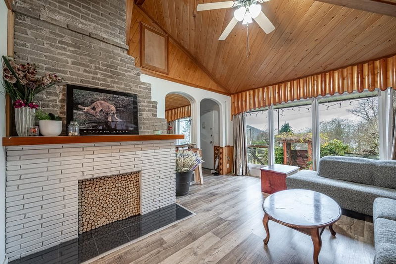 7288 Inlet Drive, Burnaby, V5A 1C4 | Image 3