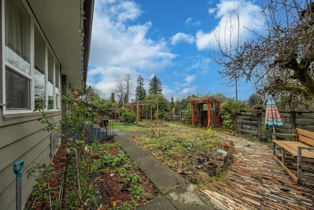 Listing Image 34
