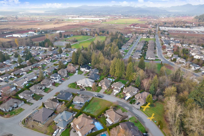 3684 Cobblestone Drive, Abbotsford, C2S 7J8 | Image 2