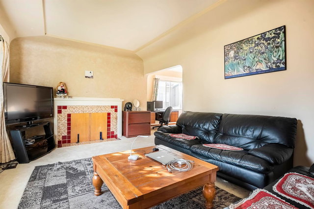 7989 Mcgregor Avenue