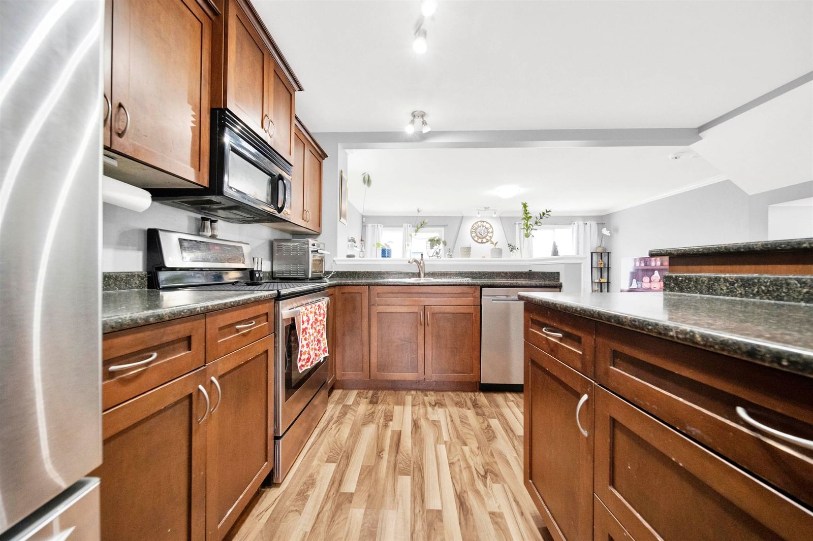 Listing Image 17