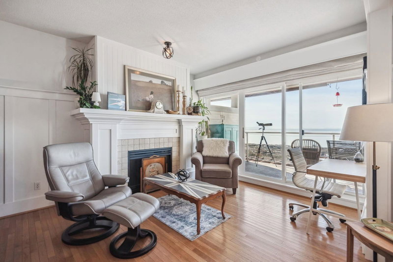 210 - 1120 Tsatsu Shores Drive, Tsawwassen, V4M 4G3 | Image 3