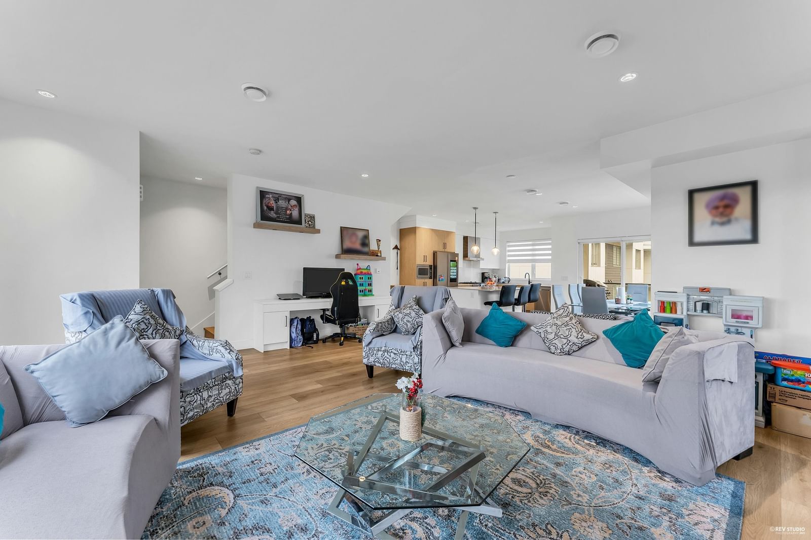 Listing Image 14