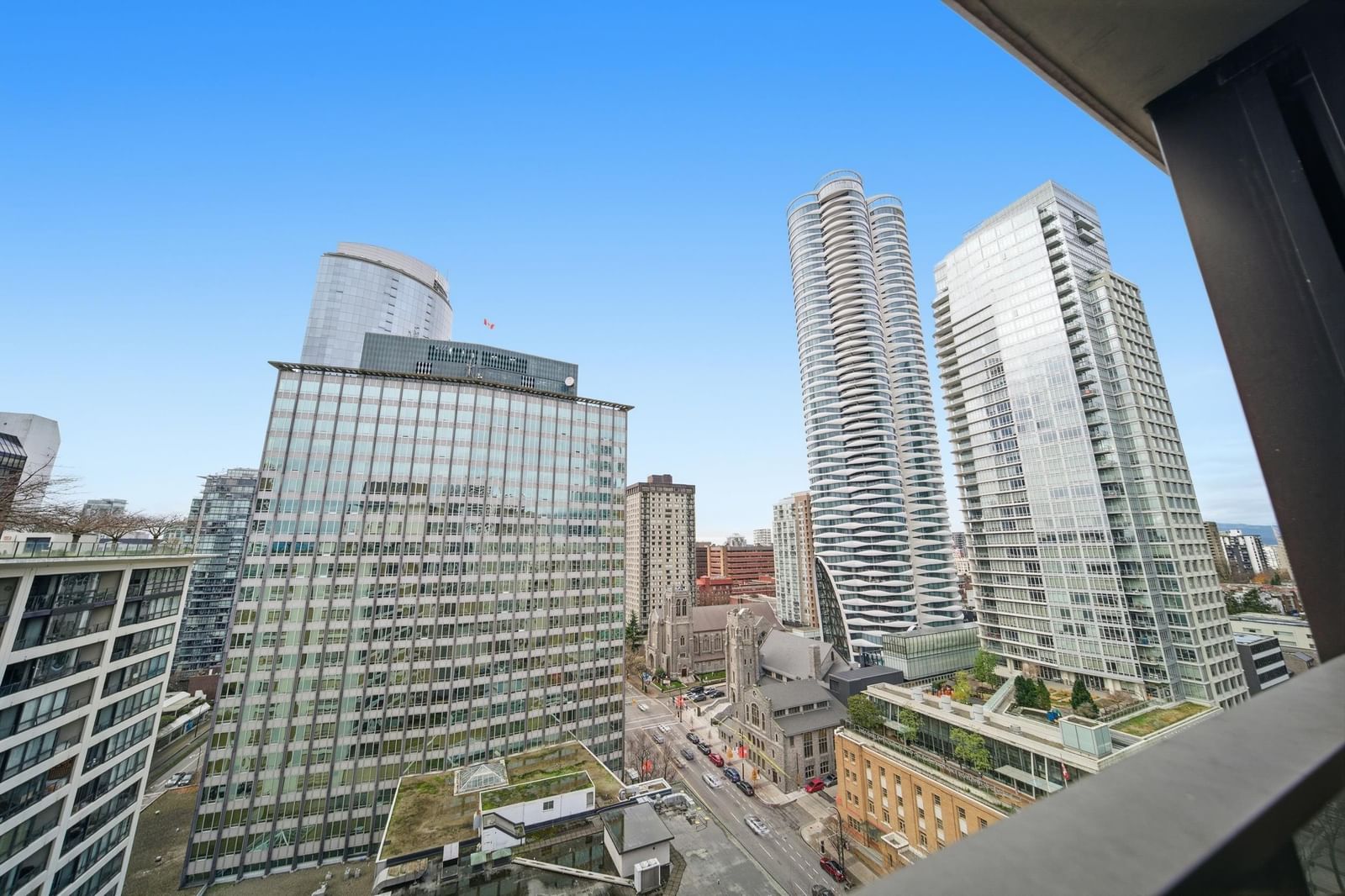 Listing Image 5