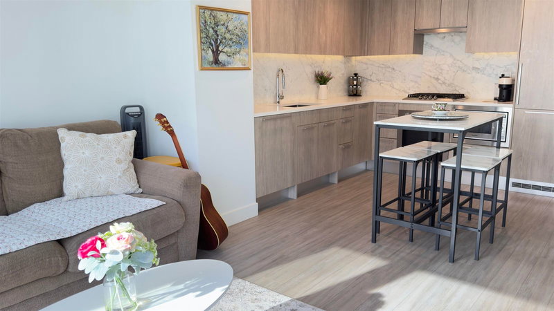 807 - 6398 Silver Avenue, Burnaby, V5H 0K7 | Image 3