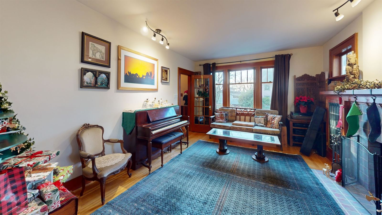 Listing Image 10