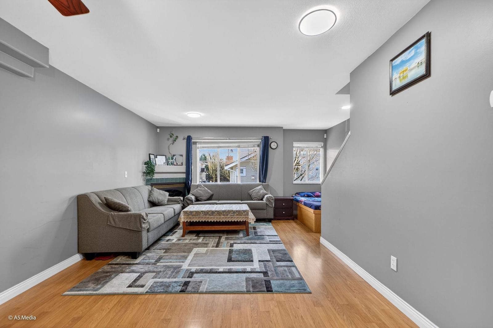 Listing Image 14