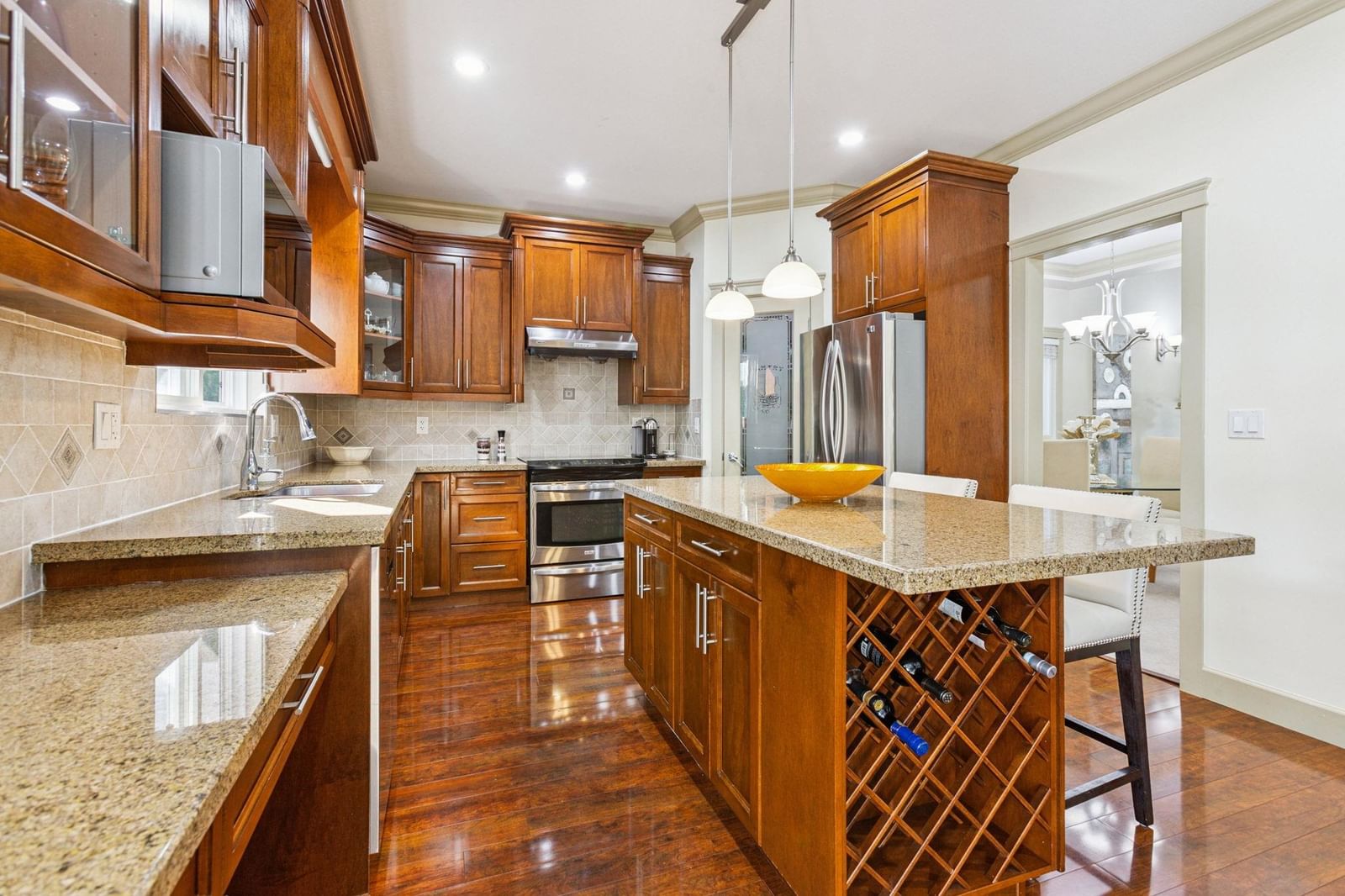 Listing Image 19