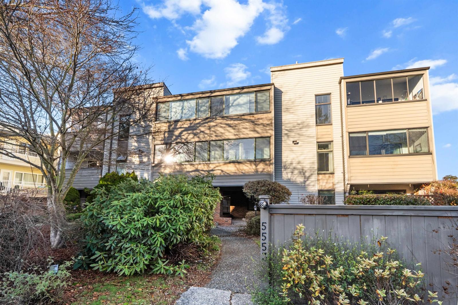 Listing Image 20