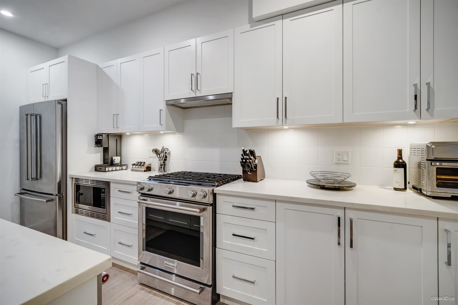 Listing Image 9
