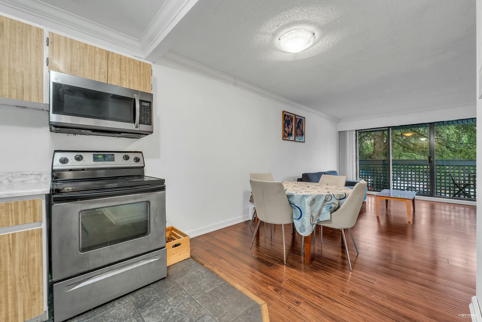 Listing Image 8