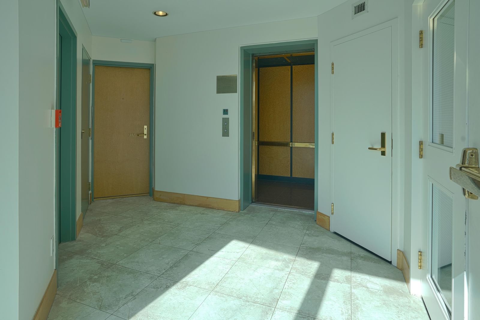 Listing Image 28
