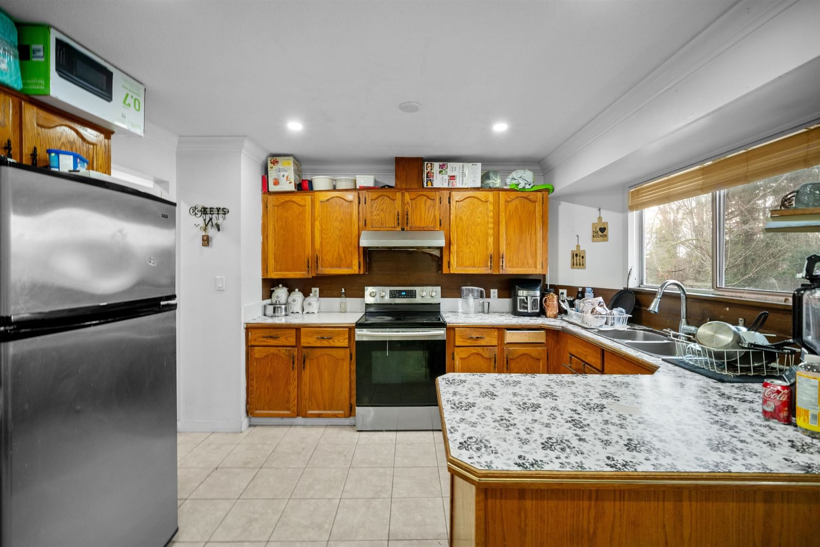 Listing Image 11