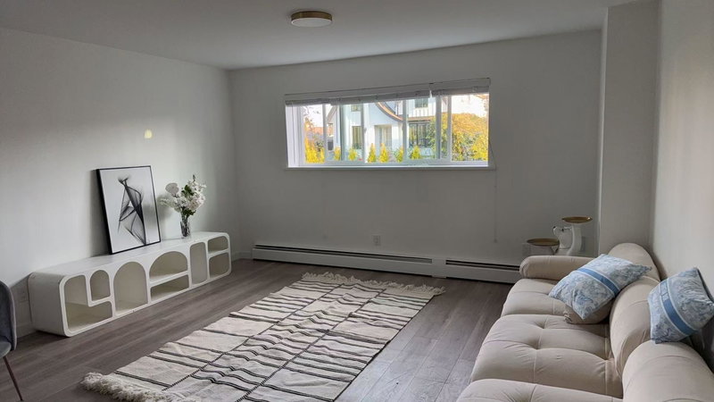 5xx 9 Street, North Vancouver, V7L 2B5 | Image 2